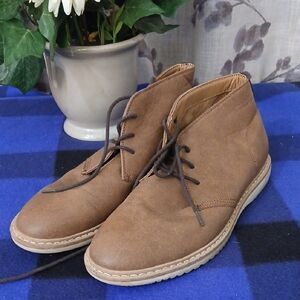 Classic Tan Chukka Boots for Men